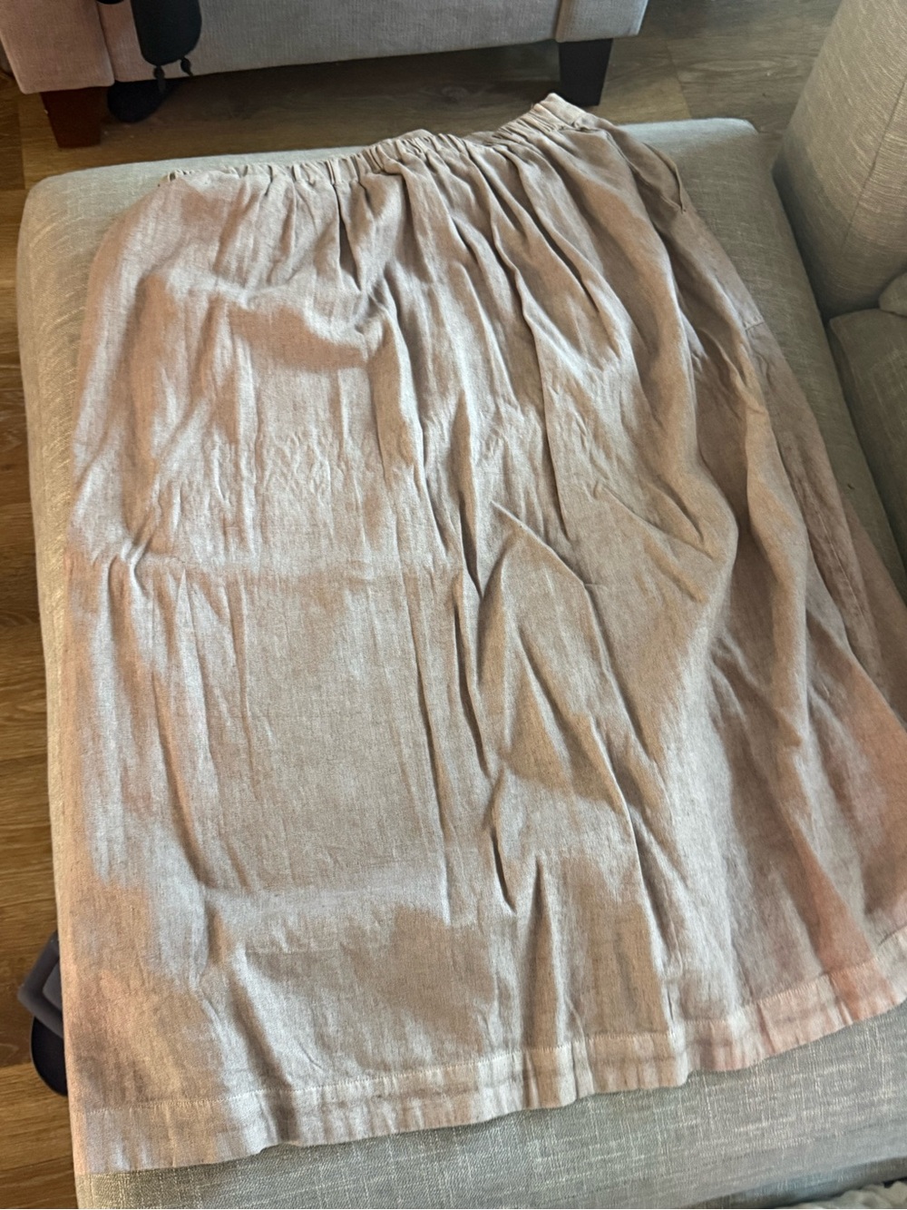 Women’s Casual Elastic-Waist Midi Skirt in Light Taupe